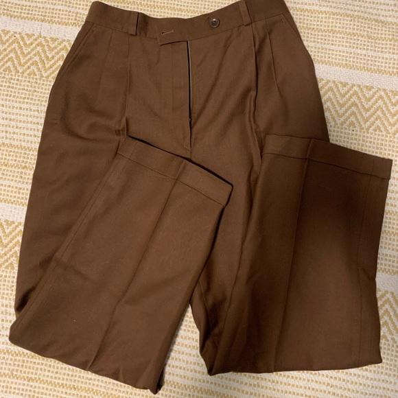 Burberry Pants - Burberry. Authentic. Wool and cashmere trousers. Size 10